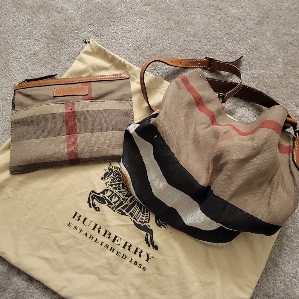 Burberry Medium Ashby - Picture 1 of 3